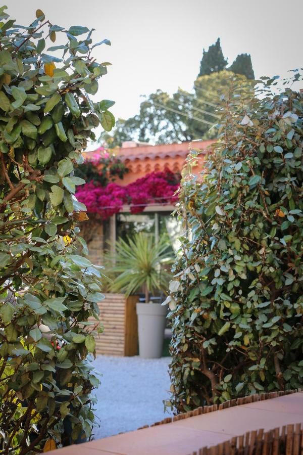 Auberge Du Cap Negre Льо Лаванду Екстериор снимка